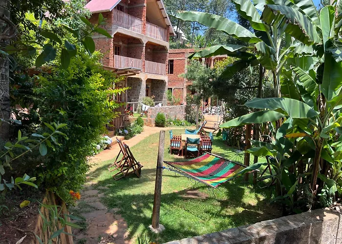 David Crater Homestay