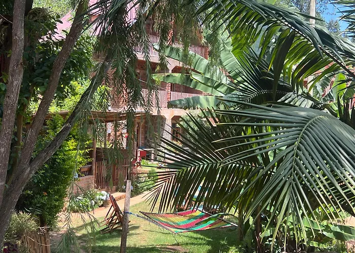 David Crater Homestay