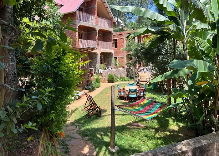 David Crater Homestay
