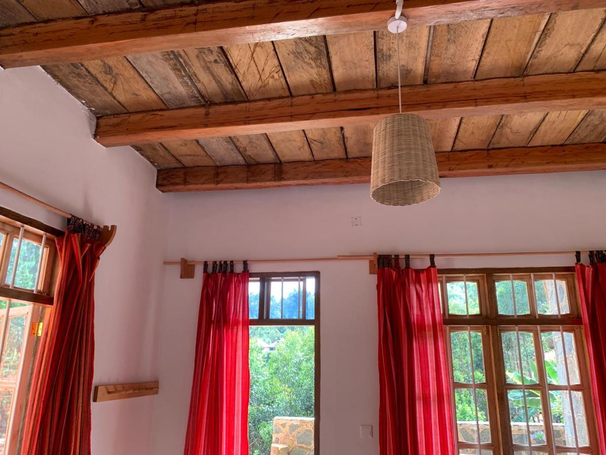 David Crater Homestay